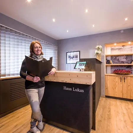 Haus Lukas فندق مبيت وإفطار هوبفغراتن إم بريكسنتال