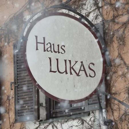 Haus Lukas Couette-café 3*