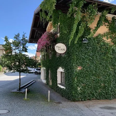 Bed & Breakfast Haus Lukas *